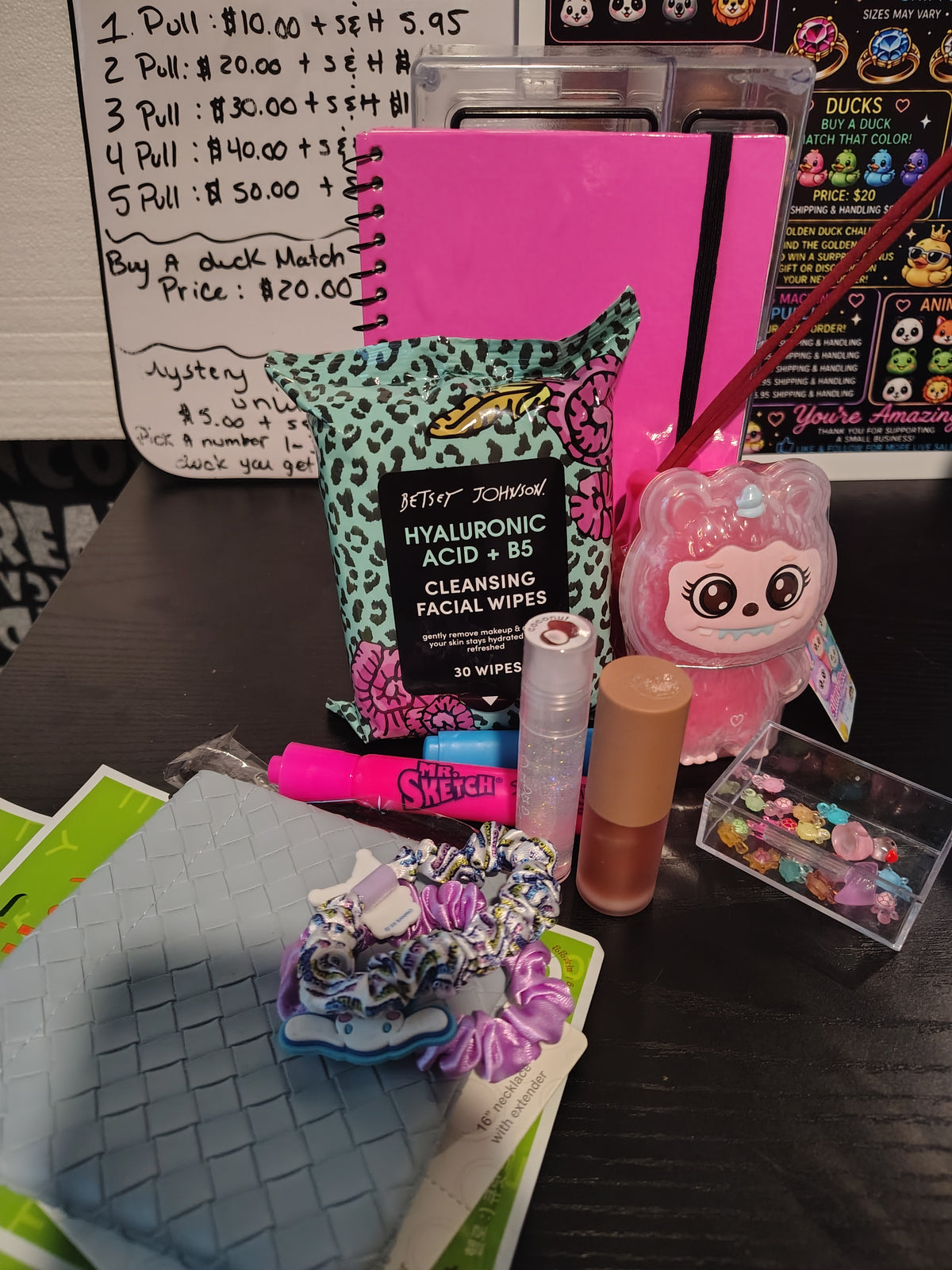One Mini Vending Machine Mystery Pull